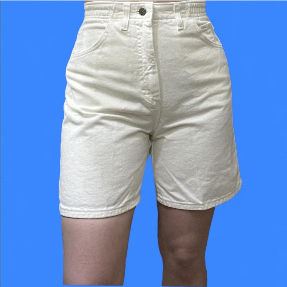 VINTAGE Made in USA LEES’ Classic White White Shorts. Bermuda, high rise. Sz. S.